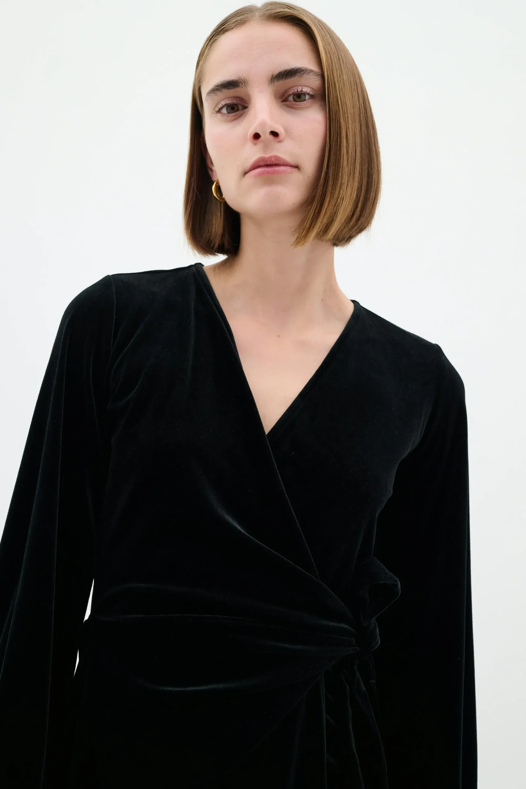 InWear BrynnIW Goriel velur Wrap Kjole* Kjoler